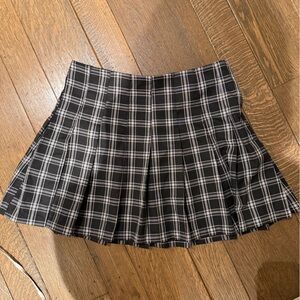 H&M Black and White Plaid Schoolgirl Mini Skirt